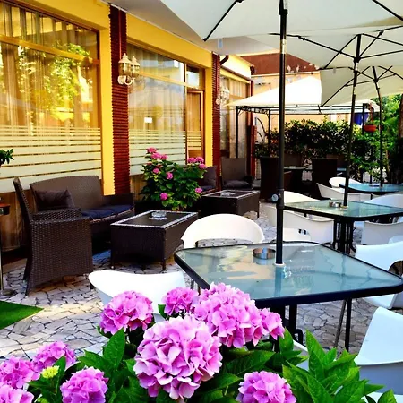 In Guest - New Cirene Double Comfort With Good Breakfast *